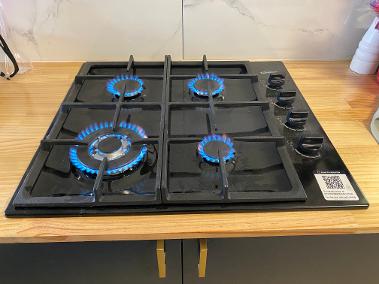 Premium Gas Cooktop Installed in Residential Kitchen